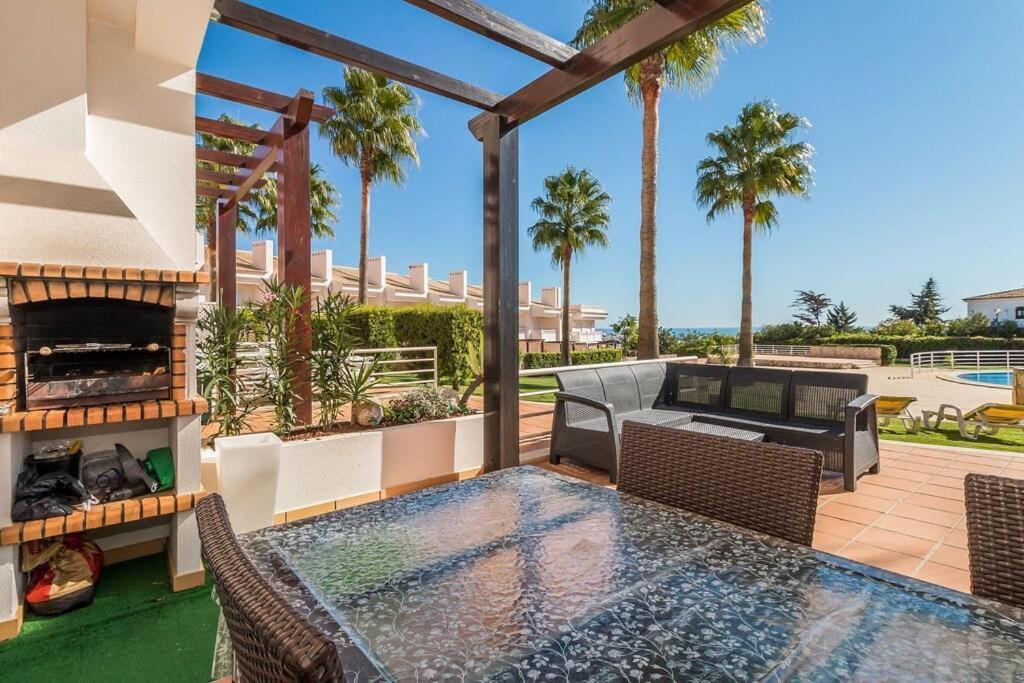 Fantastic Townhouse With Pool And Sea Views Βίλα Αλμπουφέιρα Εξωτερικό φωτογραφία